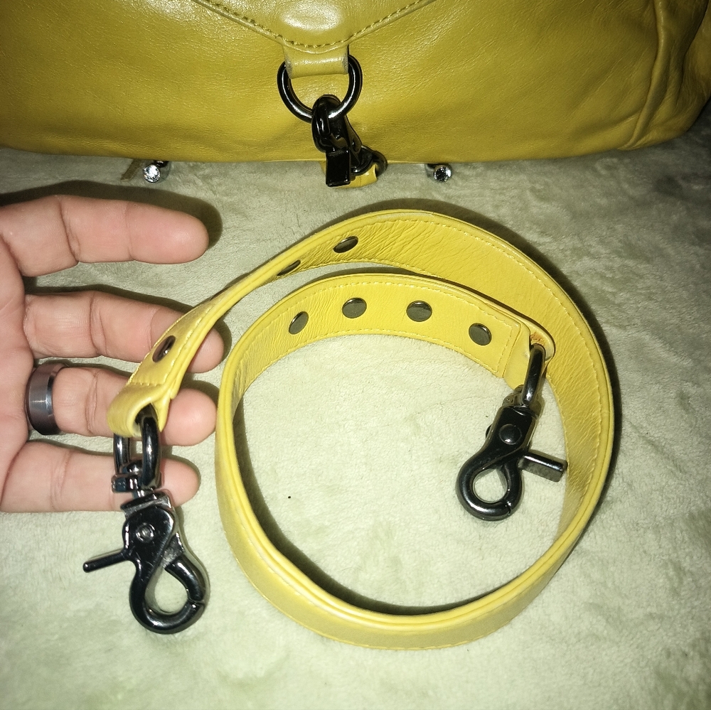 Botkier Yellow Leather Shoulder Bag. - Picture 12 of 15